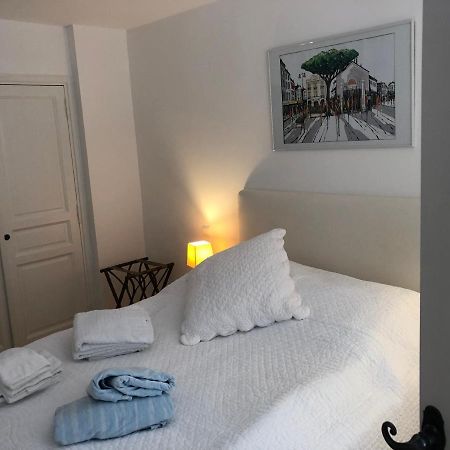 Charmantes Haus Im Golf Club Saint Tropez Kültér fotó