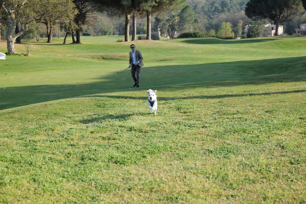 Charmantes Haus Im Golf Club Saint Tropez Kültér fotó