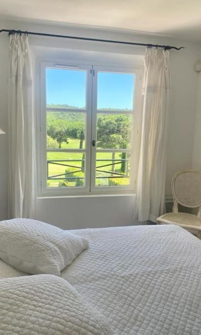 Charmantes Haus Im Golf Club Saint Tropez Kültér fotó