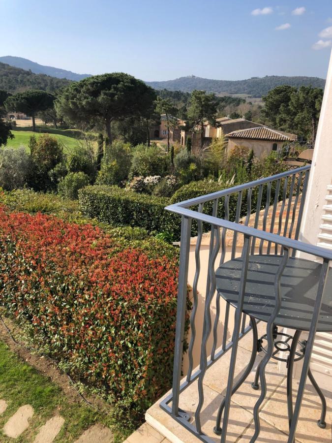 Charmantes Haus Im Golf Club Saint Tropez Kültér fotó