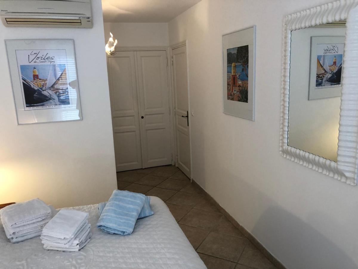 Charmantes Haus Im Golf Club Saint Tropez Kültér fotó