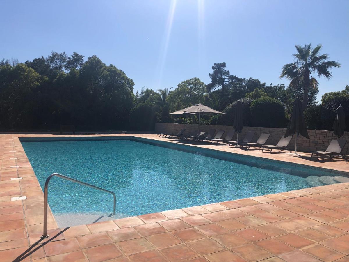 Charmantes Haus Im Golf Club Saint Tropez Kültér fotó