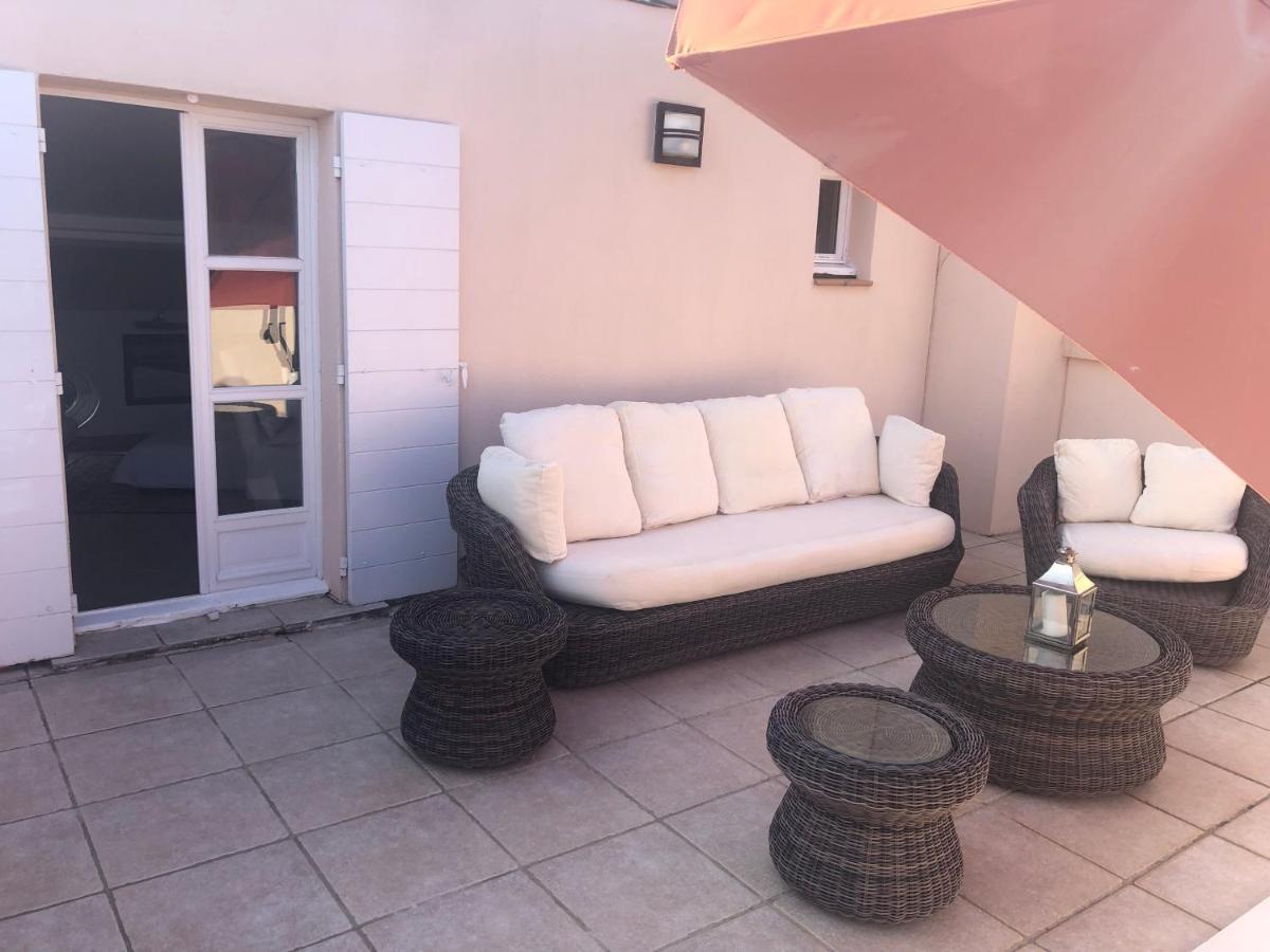 Charmantes Haus Im Golf Club Saint Tropez Kültér fotó